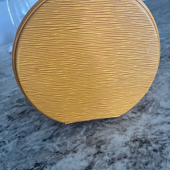 Louis Vuitton cannes - Picture 5 of 11